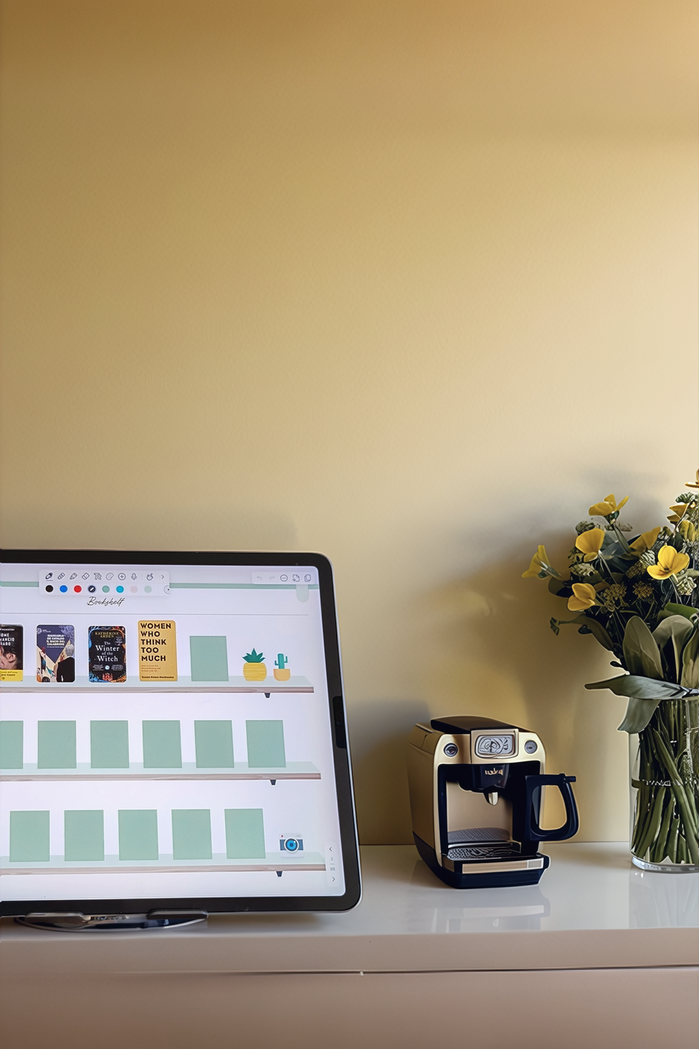 Digital reading log, bookshelf page, with yellow background